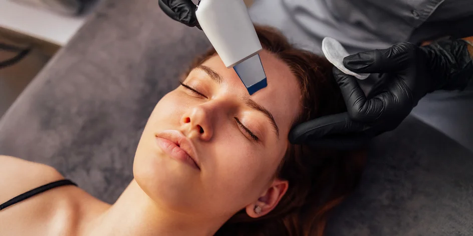 Hĺbkové čistenie alebo Refresh pleti s rádiofrekvenciou
