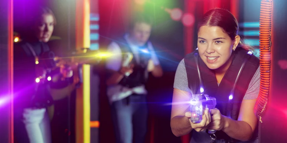 Darčekové poukážky do X Arény: Laser a Pixel game, VR, kvízy a i.