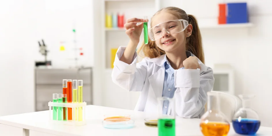 Vstupenky na vedecký workshop pre deti s darčekmi pre malých géniov