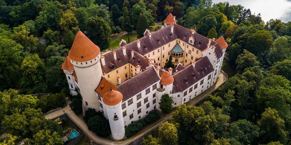 Spoznajte najkrajšie české hrady a zámky