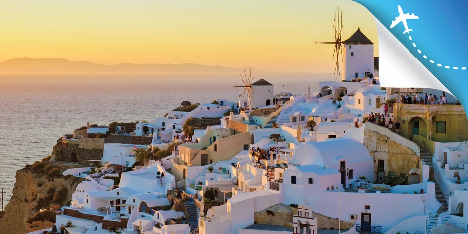 Santorini letecky: biele mestečká, vulkán, západy slnka