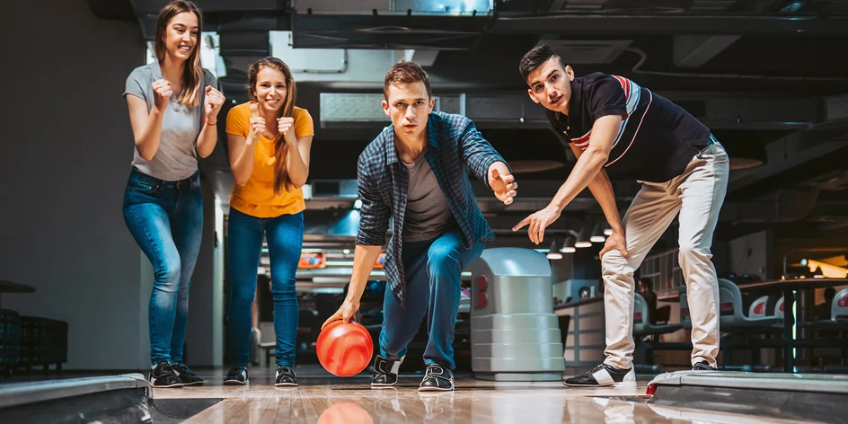 Hodina bowlingu až pro 6 hráčů a tatarák nebo mojita