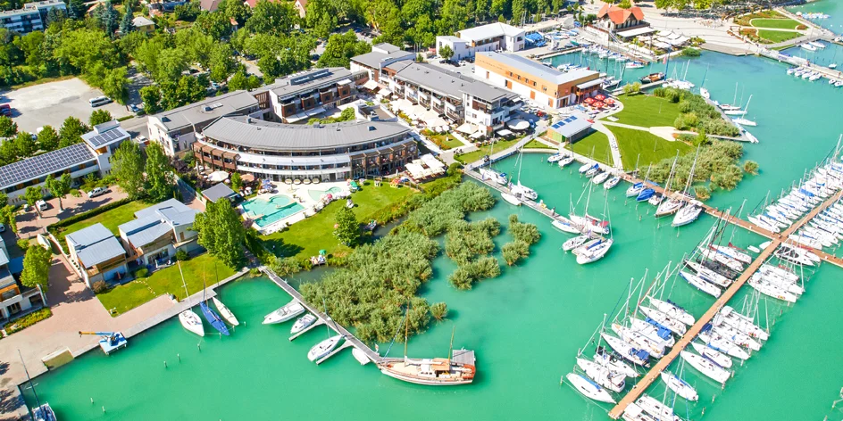Dovolená na břehu Balatonu s polopenzí a wellness
