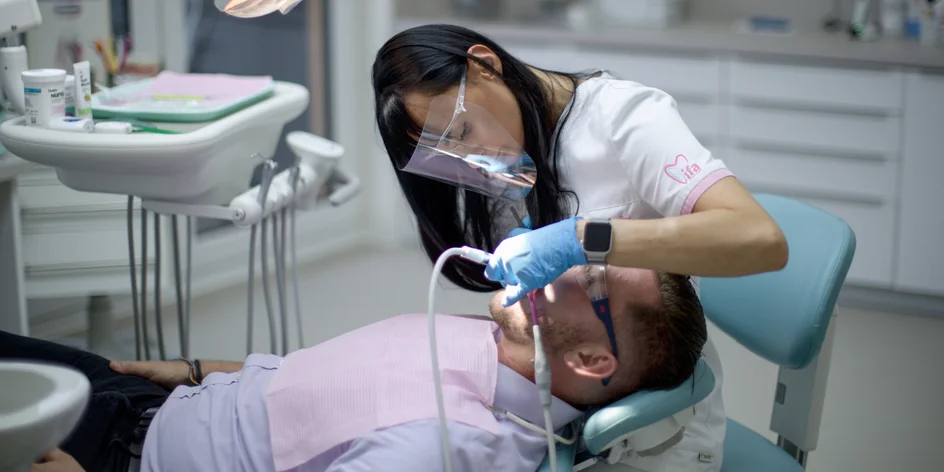 Dentální hygiena i s Air-Flow