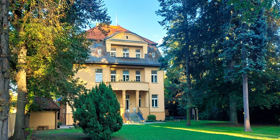 Architektura ve službách diplomacie: 20.6. nebo 26.7.