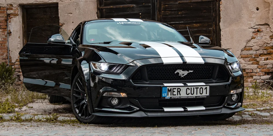 Jízda snů ve Fordu Mustang GT: 45 minut i celý den