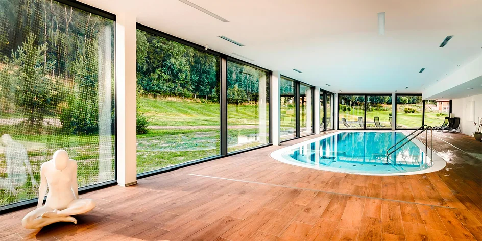 4* pobyt ve Varech: jídlo, wellness, masáže i golf