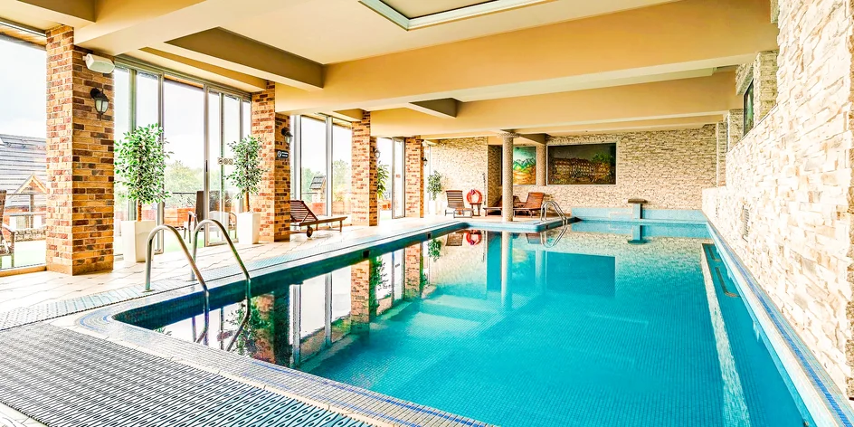 Tradiční goralský hotel v polských Tatrách s wellness a jídlem