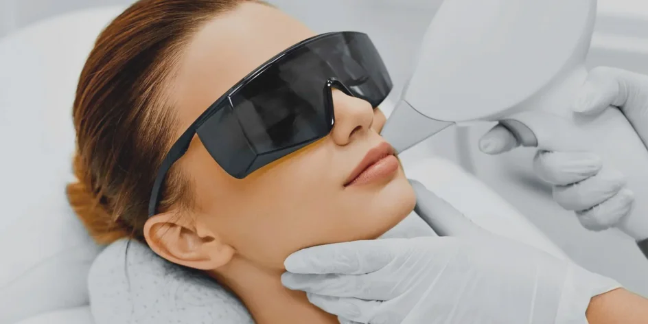 Laserová epilace partií dle výběru: obličej i nohy