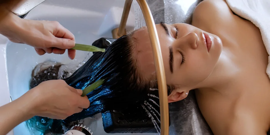 Head spa pro ženy i muže nebo herbal masáž