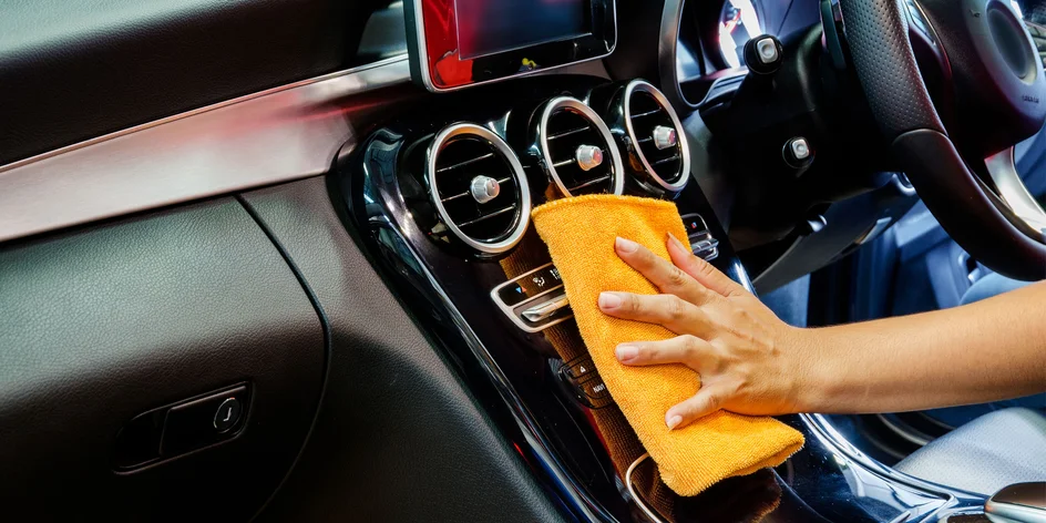 Servis a plnění klimatizace s dezinfekcí interiéru