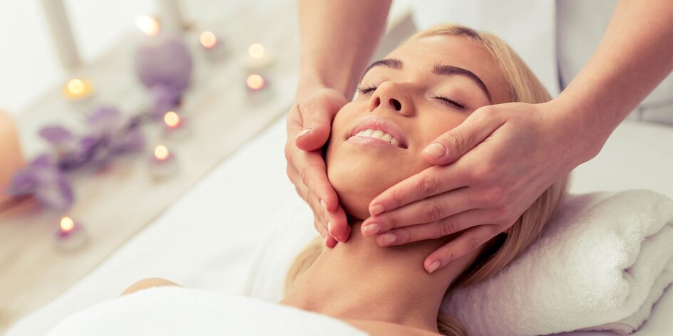 Liftingová masáž obličeje i terapie světlem: 30-60 min