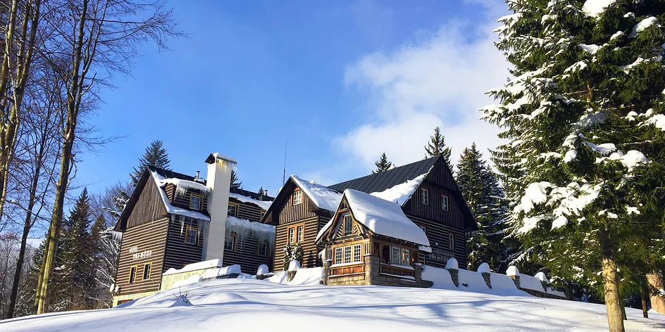 Špindlerův Mlýn: snídaně nebo polopenze, sauna i bazén
