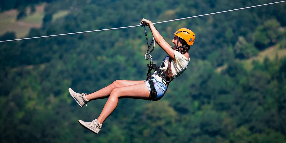 Zipline: 1-6 jízd pro děti i dospělé vč. kávy