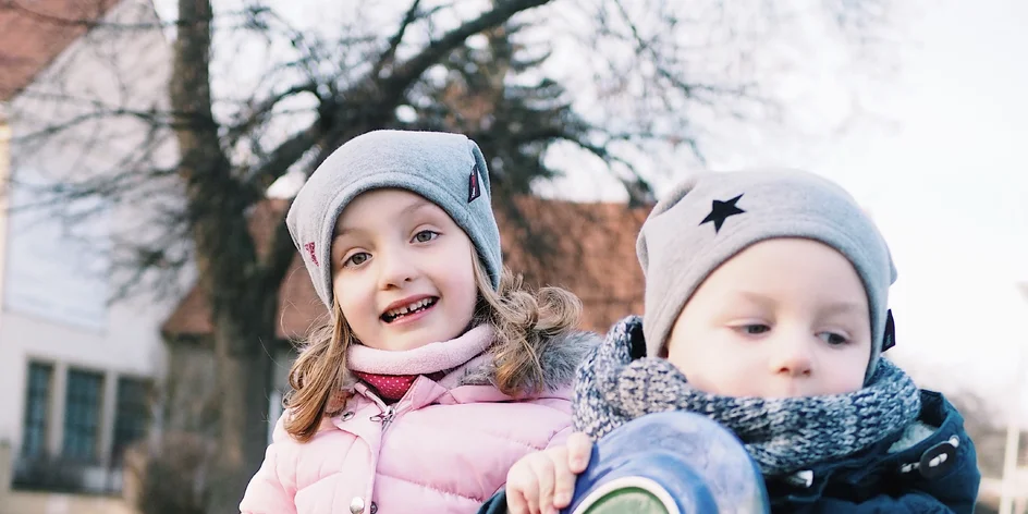 Mama blogerka testuje malování na keramiku v kavárně Vypálené koťátko