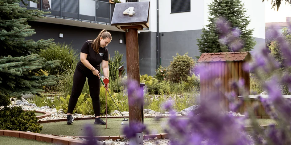 Adventure minigolf: vstupné pro jednoho i rodinu