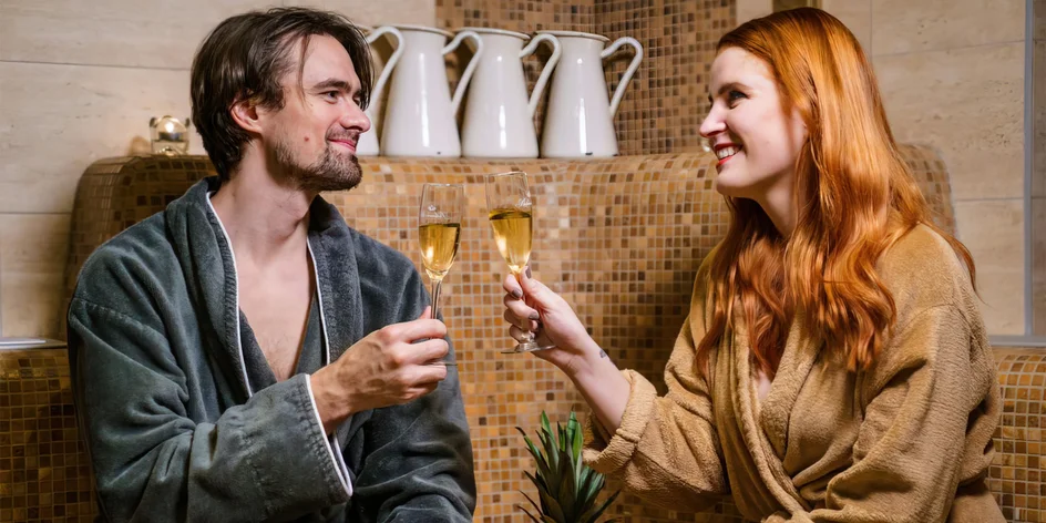 Saunový svět, masáž a tříchodové menu pro 2 osoby
