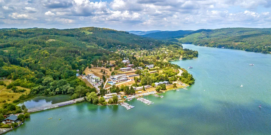 Pobyt u Brněnské přehrady s jídlem i wellness