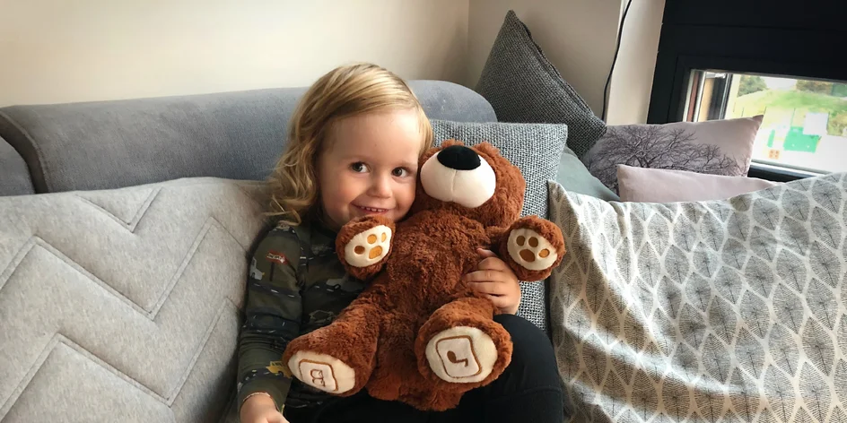Znáte plyšového medvěda Kubu, který skládá puzzle? Doporučuje mama blogerka