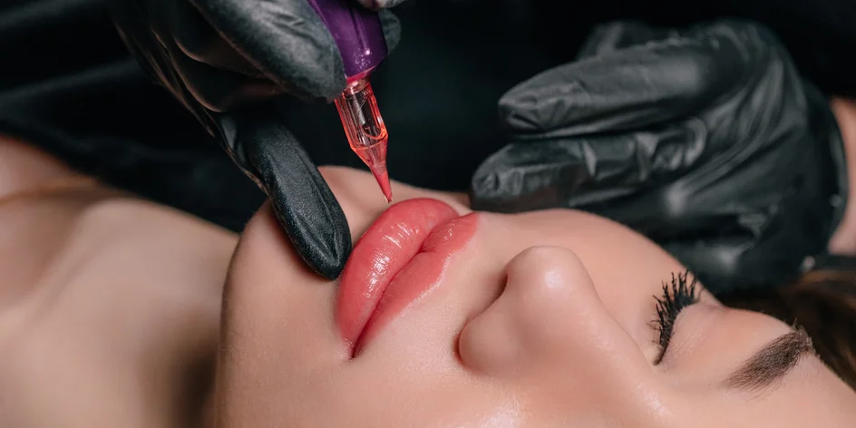 Nalíčená bez práce: permanentní make-up obočí či rtů