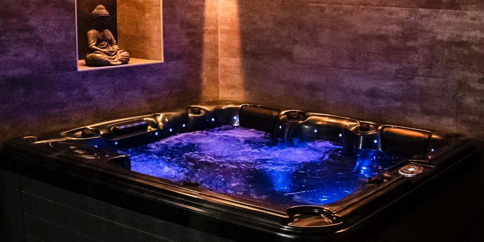 2 nebo 3 hodiny v privátním wellness i lahev sektu pro dva