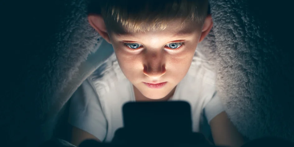 Nedostatok pohybu u detí je vážny problém. Ako vyhrať nerovný súboj s mobilmi a blikajúcimi obrazovkami?