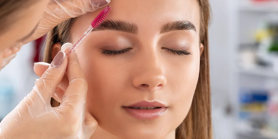 Ohromující pohled: laminace obočí i lash lifting