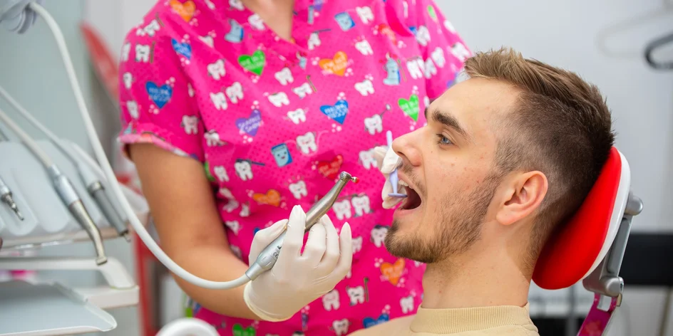 Dentálna hygiena a bielenie zubov alebo ozónoterapia v 24Dental
