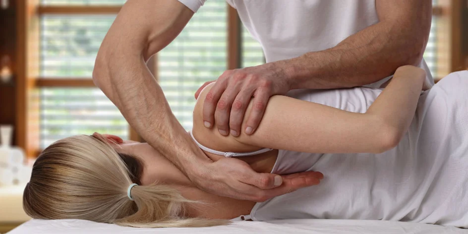 Fyzioterapeutická masáž a chiropraxia či darčeková poukážka