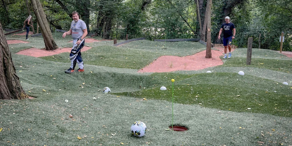 Fotbalgolf v Pirátí zátoce: pro děti i dospělé