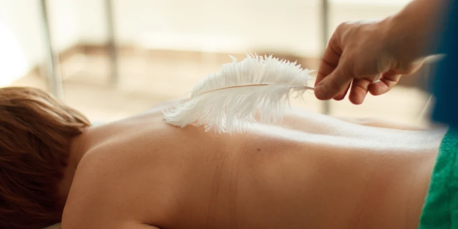 ASMR doteková relaxace s aromaterapií: 30, 60 nebo 90 min.
