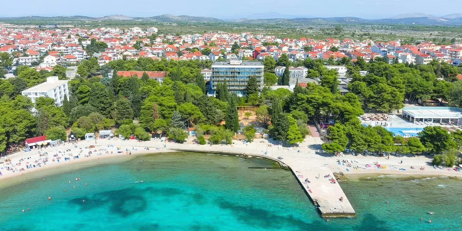 Vodice: pobyt ve 3* hotelu s polopenzí