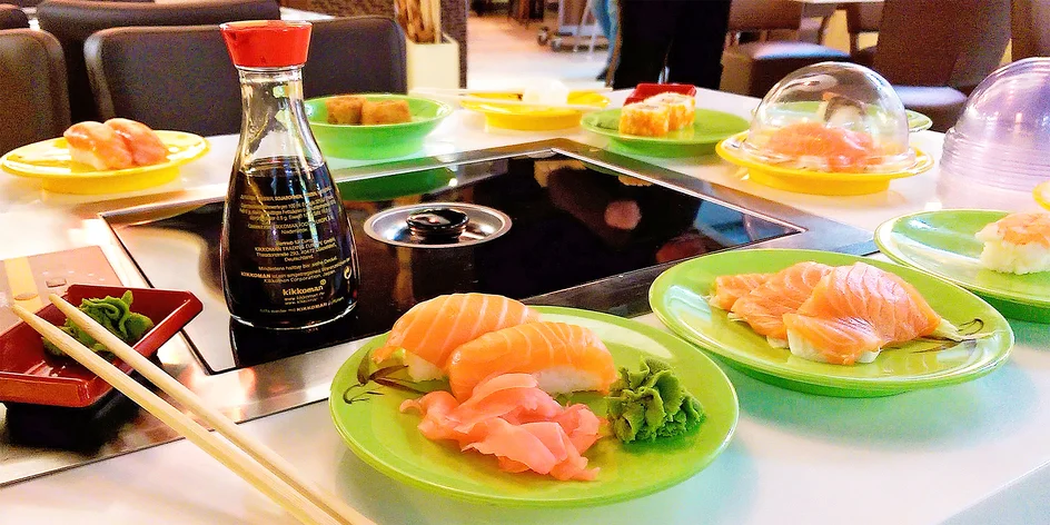 2 hodiny running sushi s grilem na stole