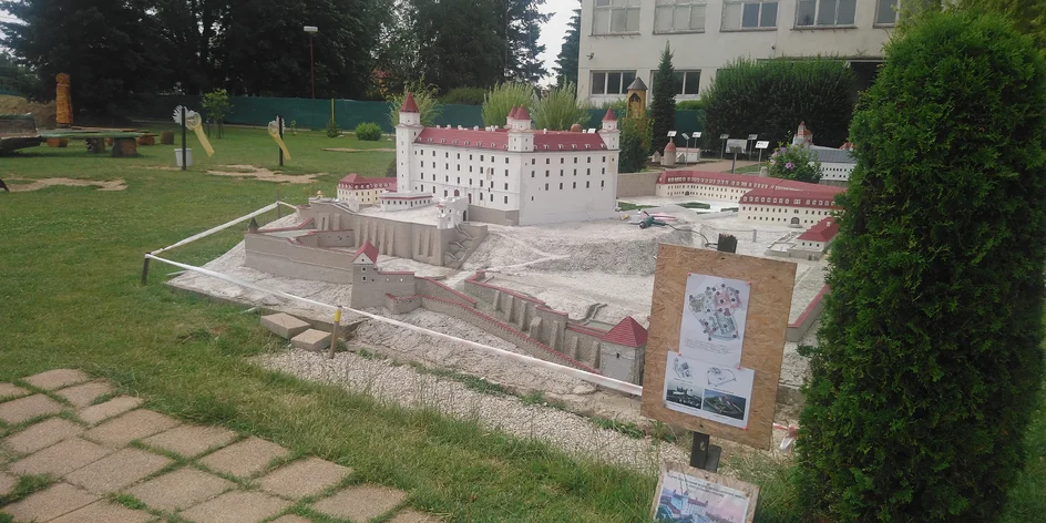 Takmer celé Slovensko za jeden deň? Áno, v parku miniatúr!