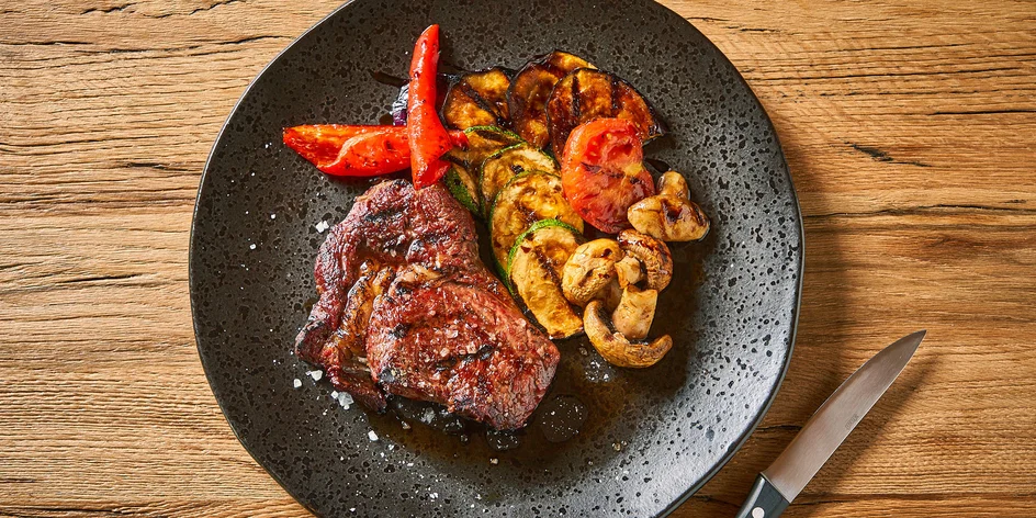 Steakové degustační menu i s vínem pro 2 osoby