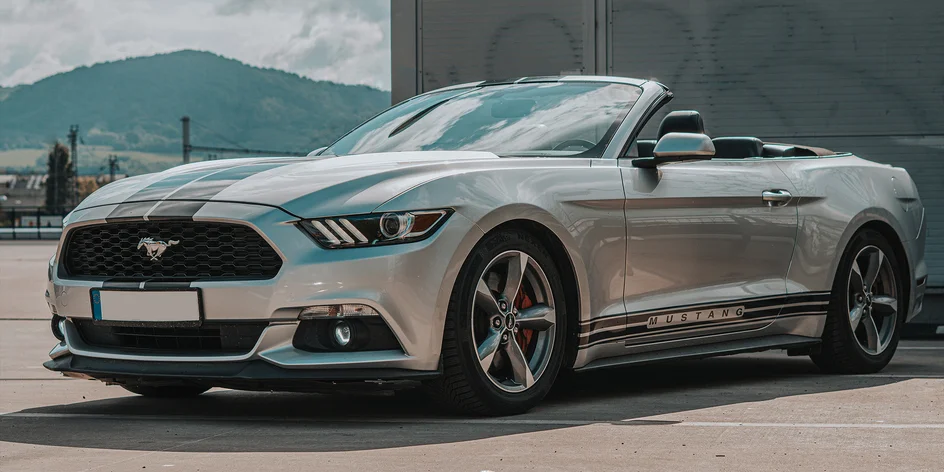 Zážitková jízda i pronájem Fordu Mustang Cabriolet