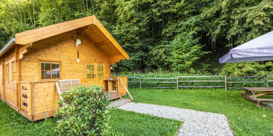 Štýlové zrubové chaty so stravou na ranči Bučiska