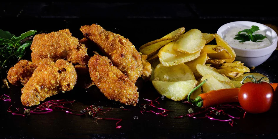 Kuřecí křídla, crunchy petals a tatarka s rozvozem