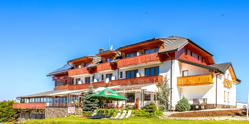 Dovolenka na hrebeni Kremnických vrchov so stravou aj wellness
