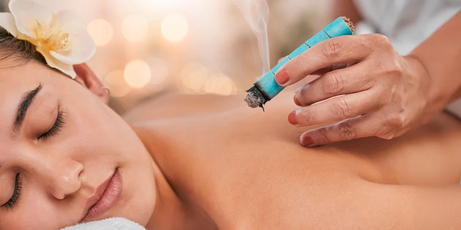 Znížte únavu a podporte energiu: moxovanie či myofasciálna masáž