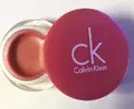 Dlhotrvajúci lesk na pery Calvin Klein (Shades of Pink)