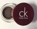 Dlhotrvajúci lesk na pery Calvin Klein (Berry Cool)