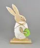 Dřevěný zajíček s vajíčkem