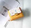 Peněženka s kvítky | Žlutá