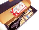 Valentýnský balíček Decata® s love poukázkami, bílým vínem a sýry | Motiv: Bez gravírování