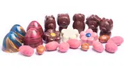 Velikonoční květinky, zvířátka, pralinky a mini vajíčka (celkem 230 g)