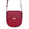 Dámská malá crossbody kabelka, model X042 | Červená