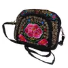 Malá crossbody vyšívaná kabelka růžová