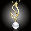 Pozlacený perlový náhrdelník Pearl Dolphin - White Pearl