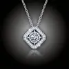 Třpytivý náhrdelník Crystal Diva